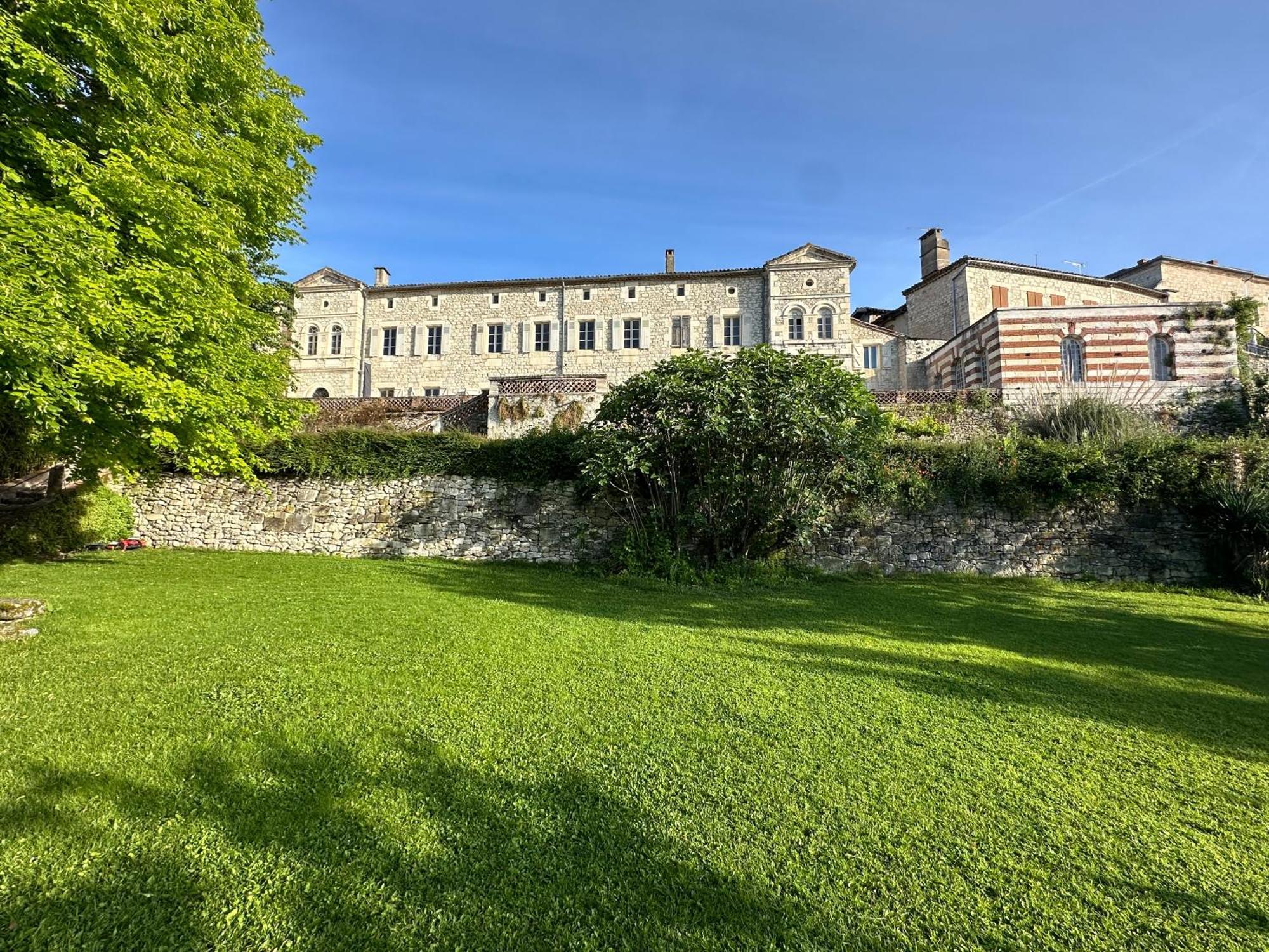 Les Trois Terrasses Acomodação com café da manhã Montpezat-de-Quercy Exterior foto